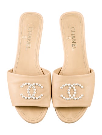 Chanel 2022 Interlocking CC Logo Slides