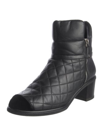 Chanel Interlocking CC Logo Leather Chelsea Boots