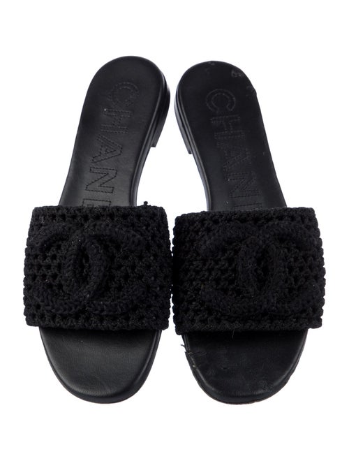 Chanel Interlocking CC Logo Slides