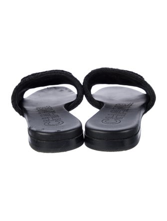Chanel Interlocking CC Logo Slides