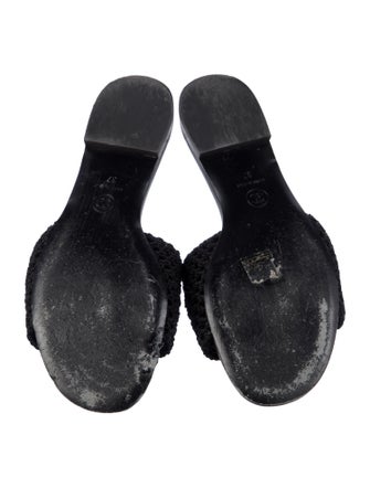 Chanel Interlocking CC Logo Slides