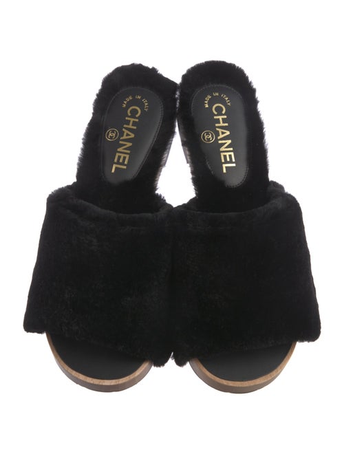 Chanel 2017 Interlocking CC Logo Slides w/ Tags