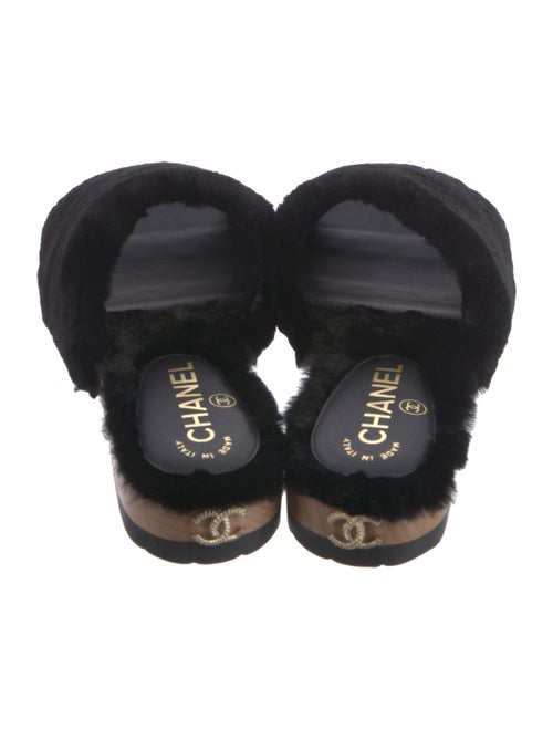 Chanel 2017 Interlocking CC Logo Slides w/ Tags
