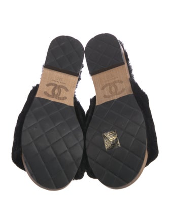 Chanel 2017 Interlocking CC Logo Slides w/ Tags
