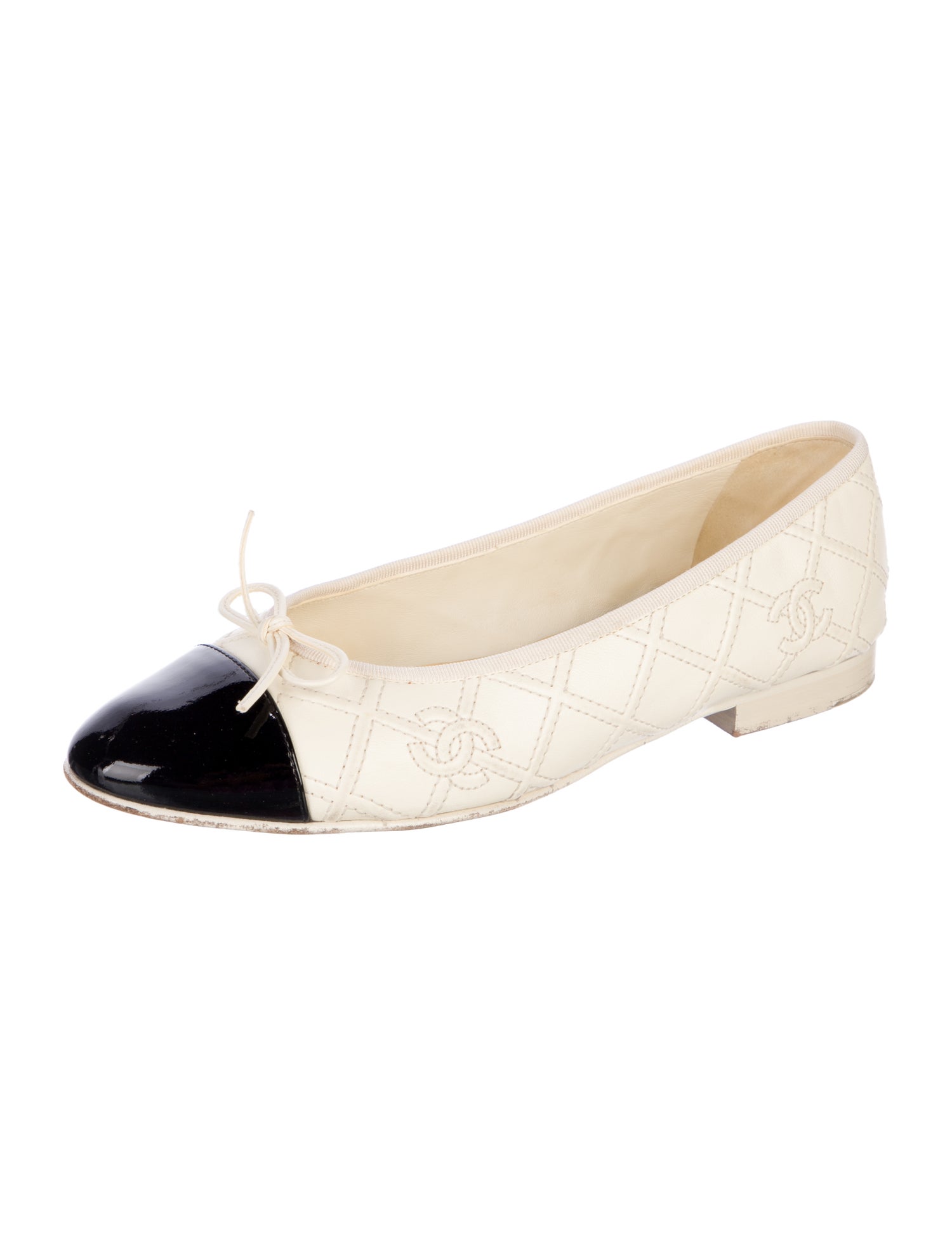 Chanel 2023 Interlocking CC Logo Ballet Flats