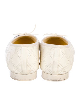 Chanel 2023 Interlocking CC Logo Ballet Flats