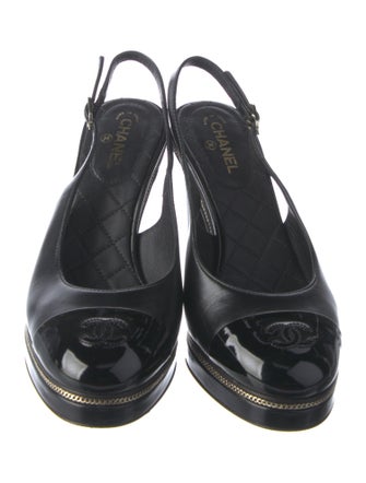 Chanel 2023 Interlocking CC Logo Slingback Pumps