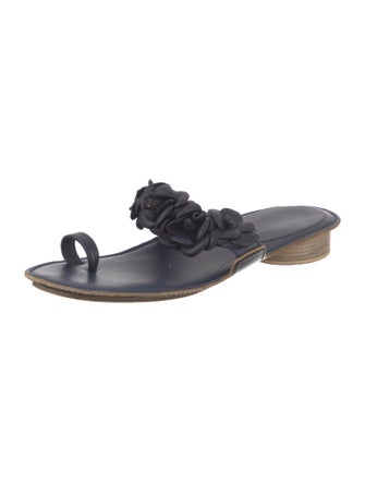 Chanel 2014 Interlocking CC Logo Slides