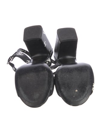 Chanel 2022 Interlocking CC Logo Sandals