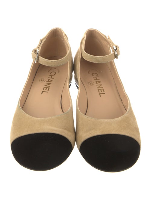 Chanel 2022 Interlocking CC Logo Flats