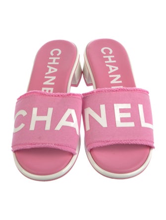 Chanel Graphic Print Slides
