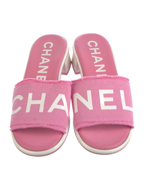 Chanel Graphic Print Slides