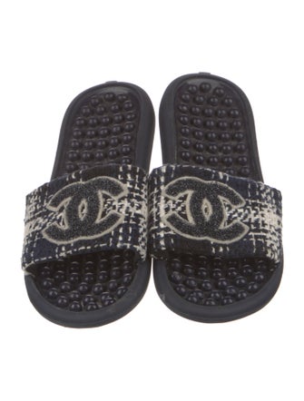 Chanel 2018 Interlocking CC Logo Slides