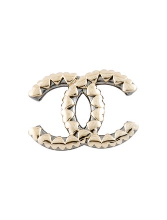 Chanel 2022 CC Heart Brooch