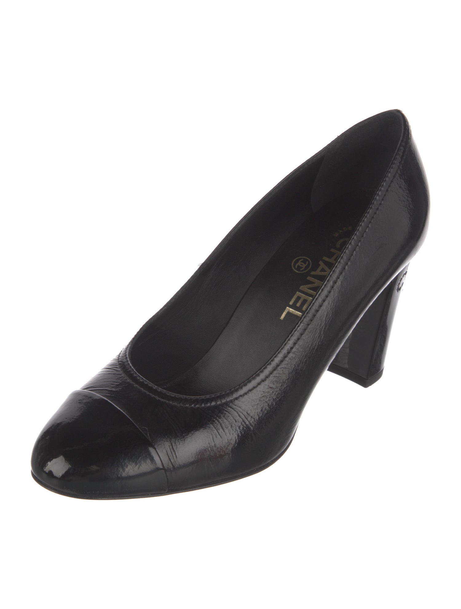 Chanel Interlocking CC Logo Patent Leather Pumps