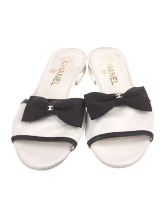 Chanel Interlocking CC Logo Leather Slides