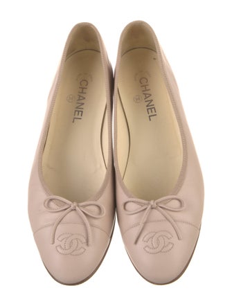 Chanel Interlocking CC Logo Leather Ballet Flats