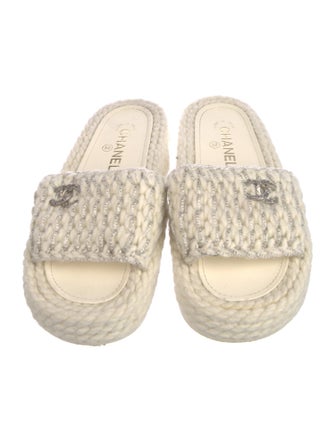 Chanel 2022 Interlocking CC Logo Espadrilles