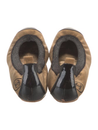 Chanel Interlocking CC Logo Leather Flats