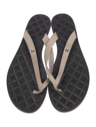 Chanel Interlocking CC Logo Rubber Flip Flops