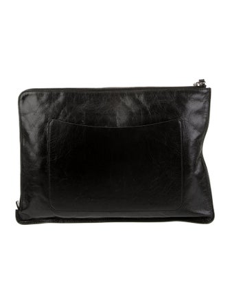 Chanel Feministe Mais Feminine Clutch