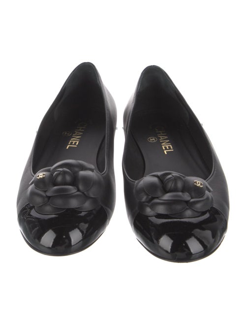 Chanel Interlocking CC Logo Leather Flats