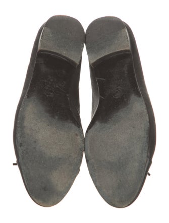 Chanel Interlocking CC Logo Leather Ballet Flats