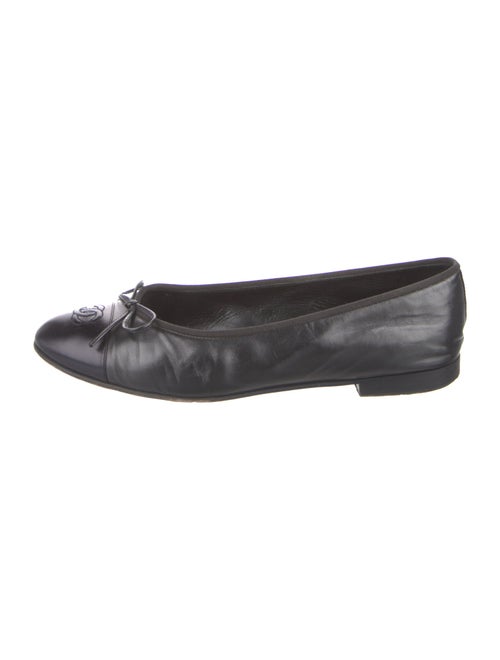 Chanel Interlocking CC Logo Leather Ballet Flats