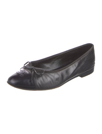 Chanel Interlocking CC Logo Leather Ballet Flats