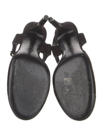 Chanel 2022 Interlocking CC Logo T-Strap Pumps