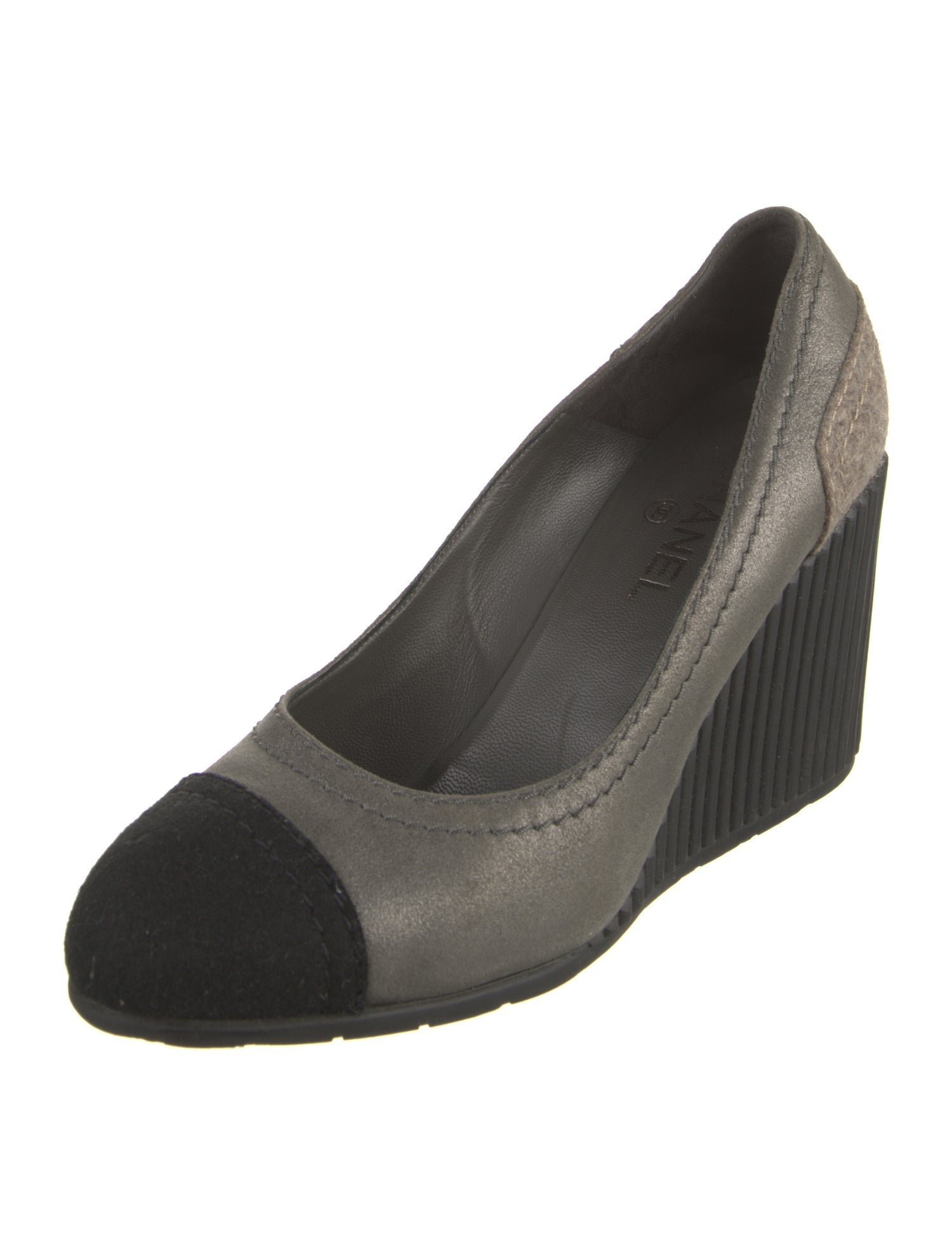 Chanel Interlocking CC Logo Suede Pumps