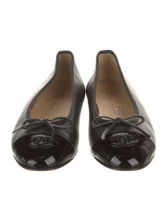 Chanel Interlocking CC Logo Leather Ballet Flats