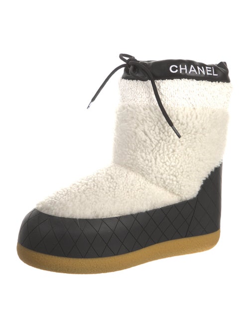 Chanel Interlocking CC Logo Shearling Lace-Up Boots