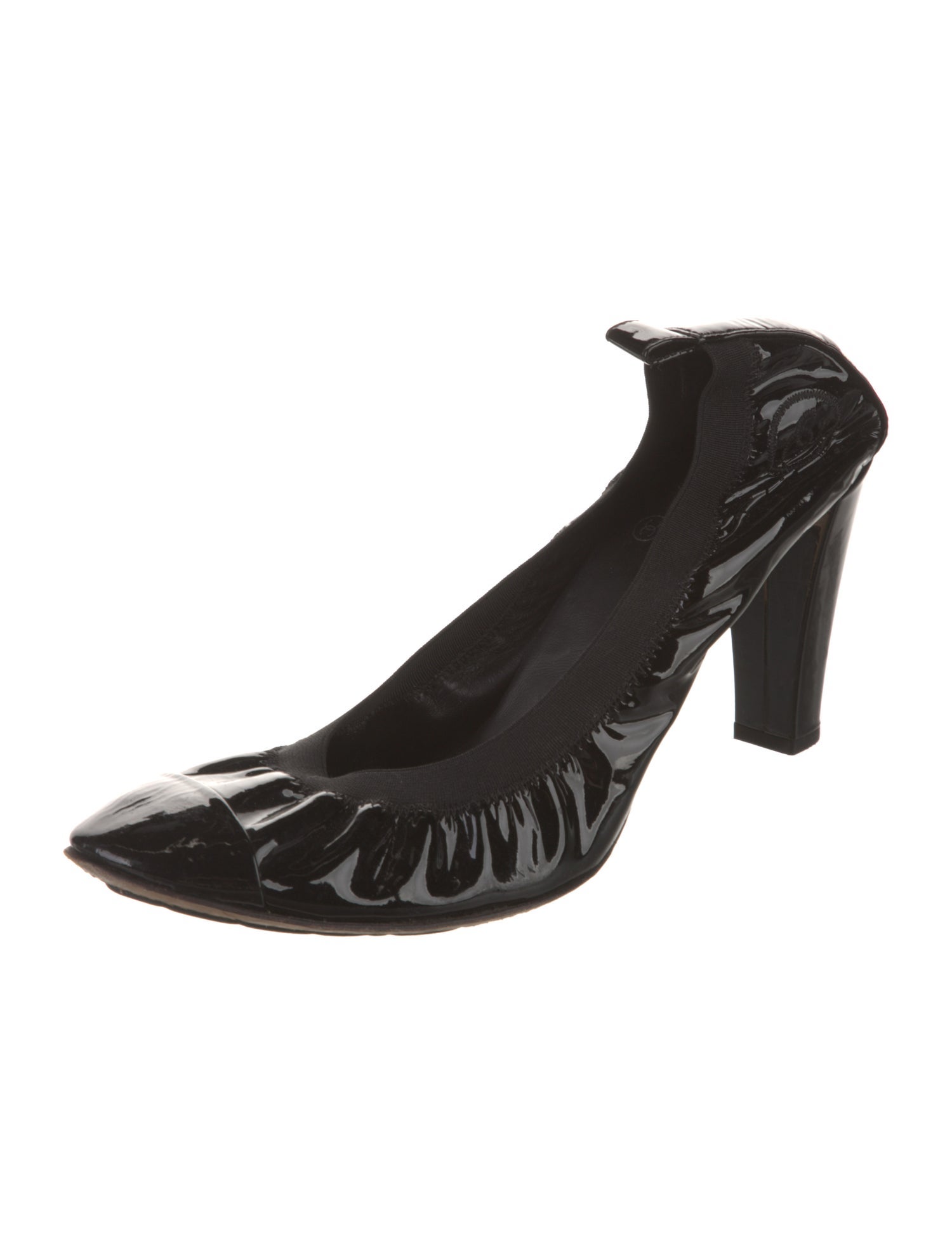 Chanel Interlocking CC Logo Patent Leather Pumps