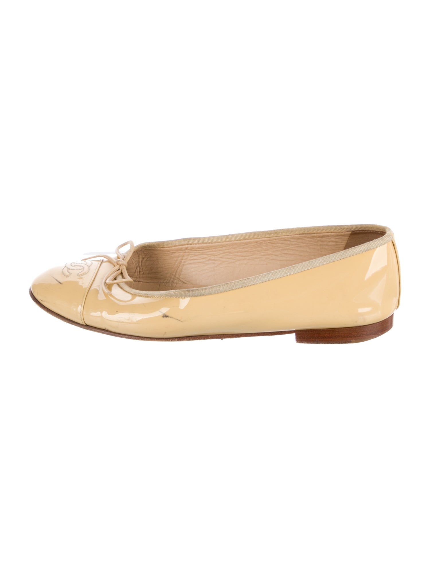 Chanel Interlocking CC Logo Patent Leather Ballet Flats