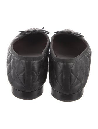 Chanel Interlocking CC Logo Leather Ballet Flats