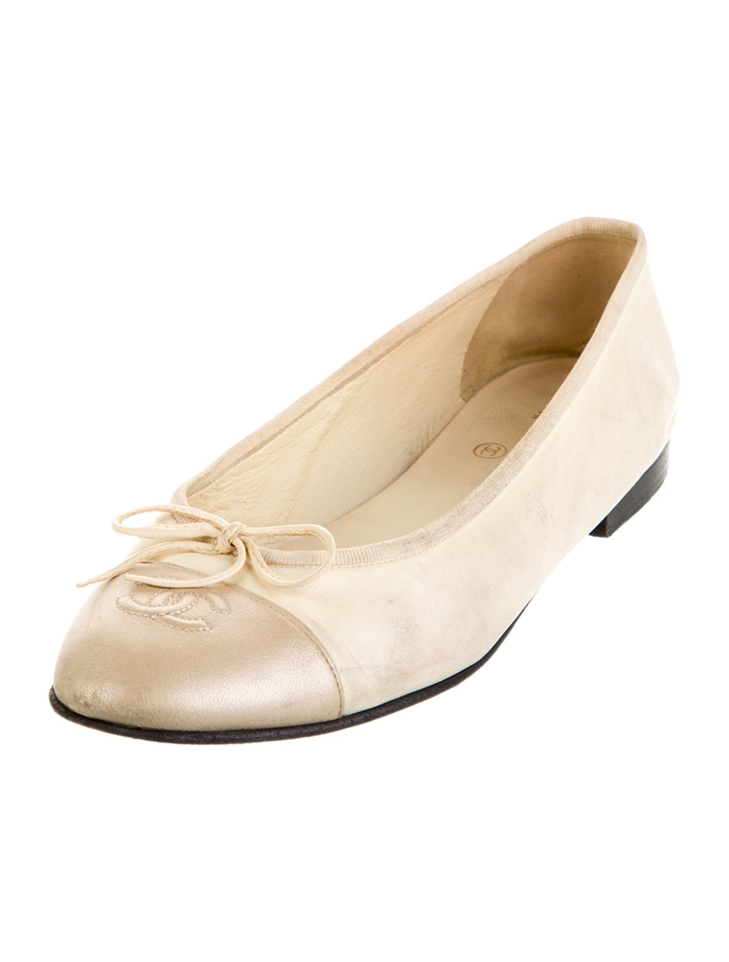 Chanel Interlocking CC Logo Leather Ballet Flats