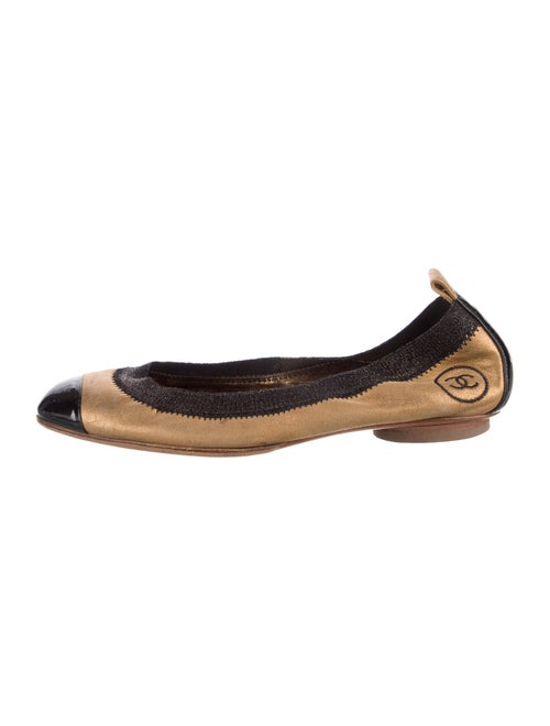 Chanel Interlocking CC Logo Leather Ballet Flats