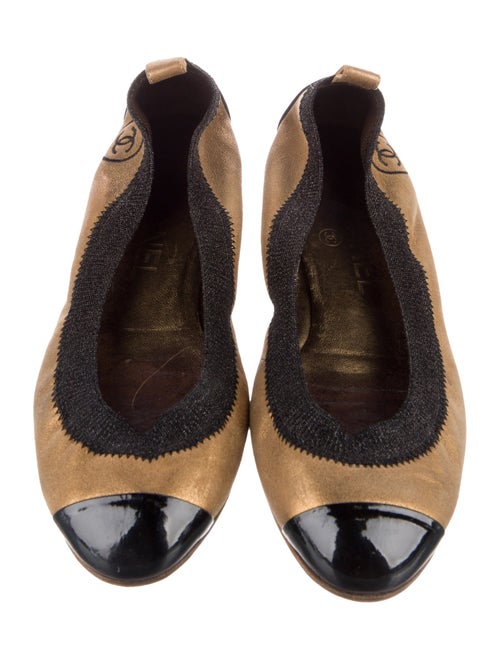 Chanel Interlocking CC Logo Leather Ballet Flats