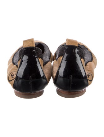 Chanel Interlocking CC Logo Leather Ballet Flats