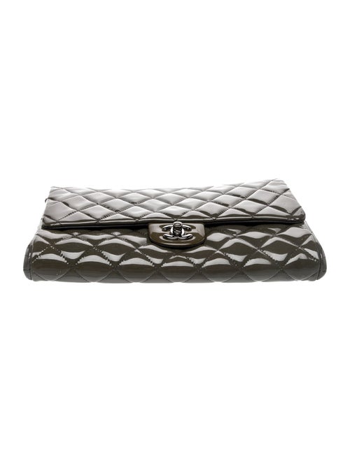 Chanel New Clutch w/ Chain