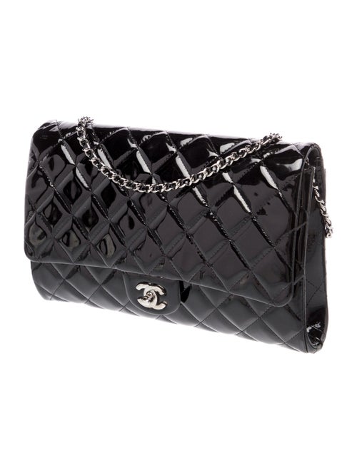 Chanel New Clutch w/ Chain