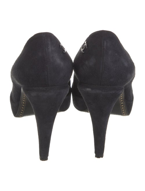 Chanel Interlocking CC Logo Suede Pumps