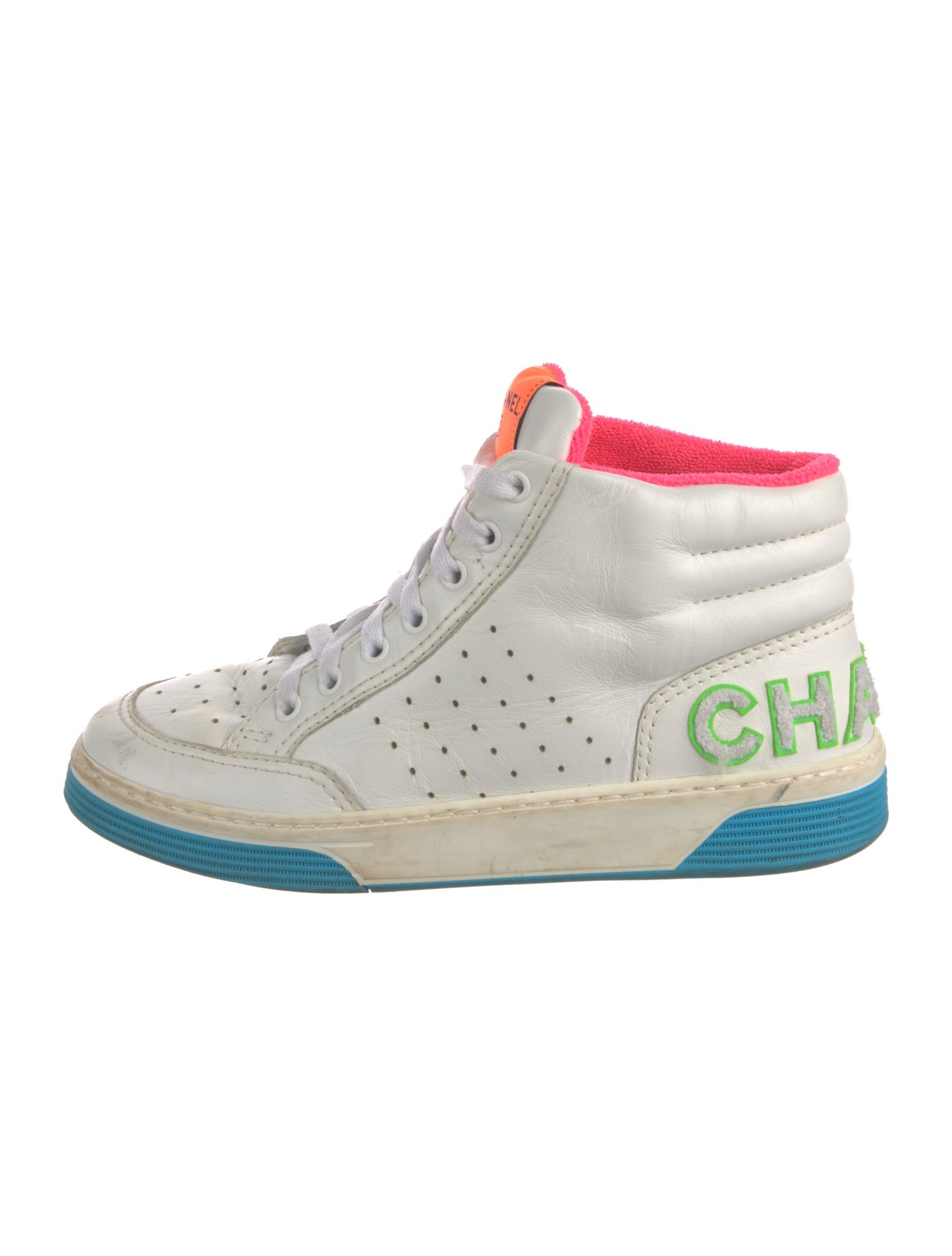 Chanel Interlocking CC Logo Leather Sneakers