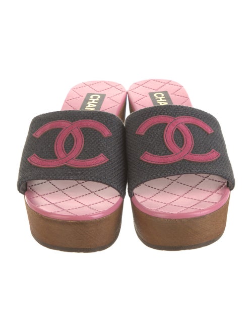 Chanel Interlocking CC Logo Canvas Slides