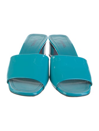 Chanel 2022 Interlocking CC Logo Slides