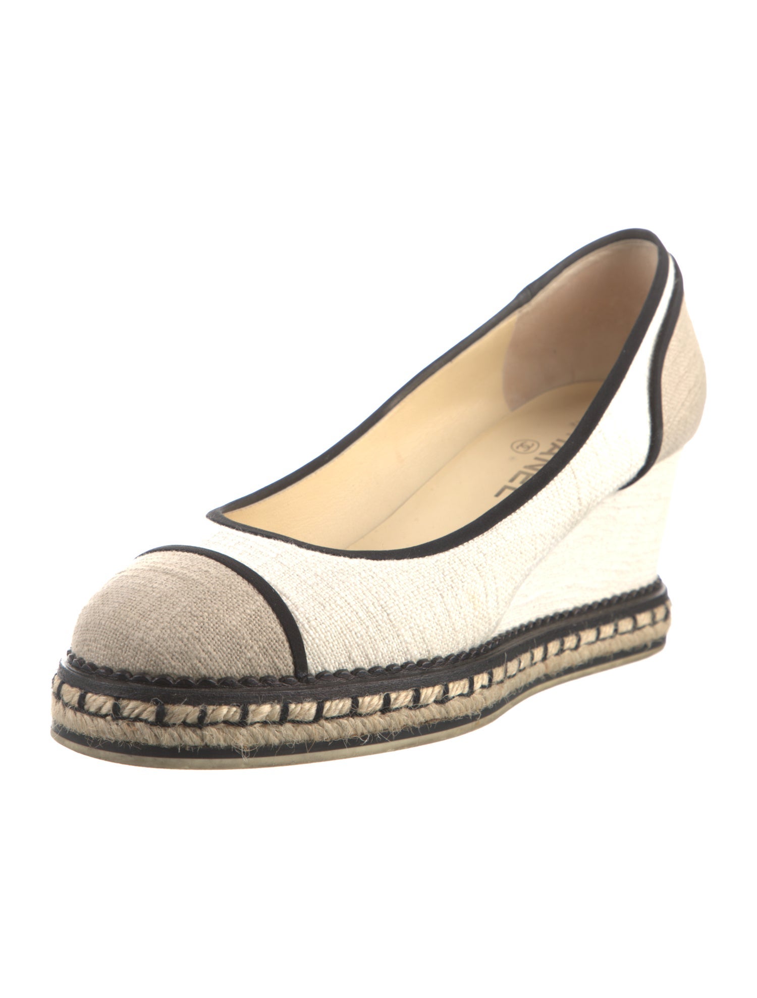 Chanel Interlocking CC Logo Canvas Pumps