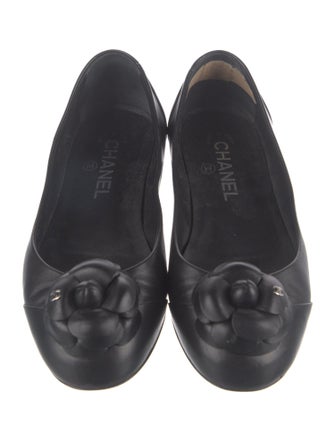Chanel Interlocking CC Logo Leather Flats