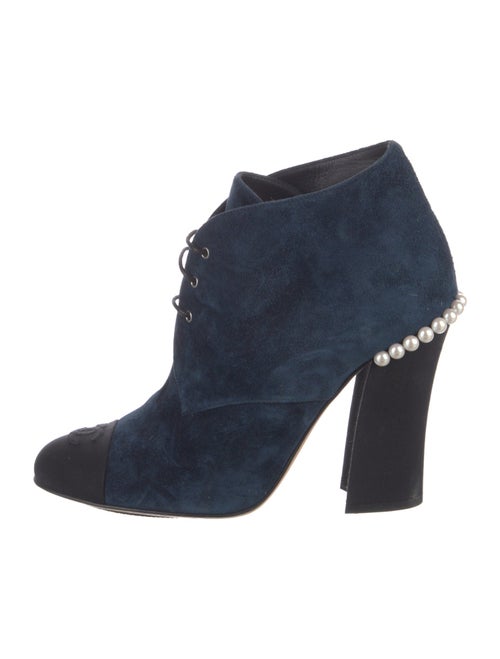 Chanel 2018 Interlocking CC Logo Lace-Up Boots