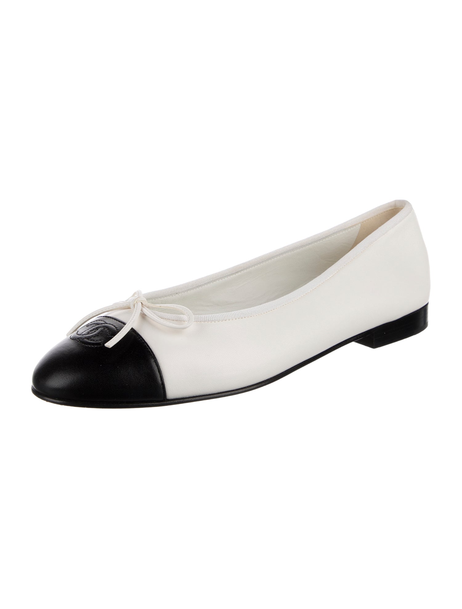 Chanel Interlocking CC Logo Leather Ballet Flats